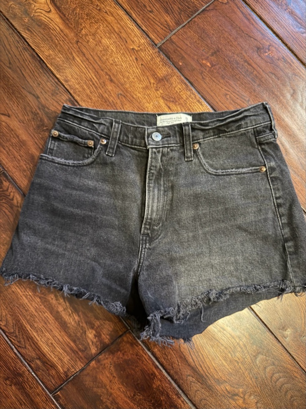 High-Rise Frayed Hem Women’s 90s Relaxed Cutoff Denim Shorts - Washed Black